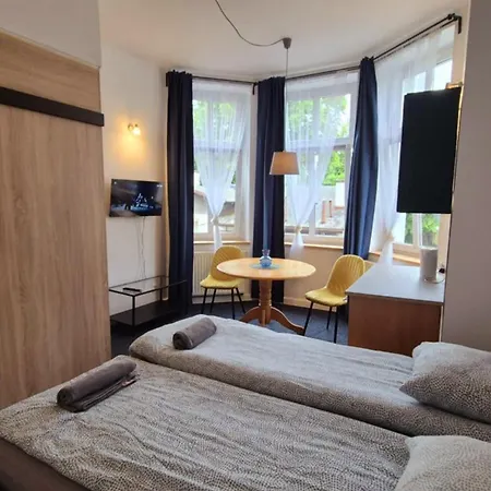 Havana Centrum Alojamento de Acomodação e Pequeno-almoço Sopot